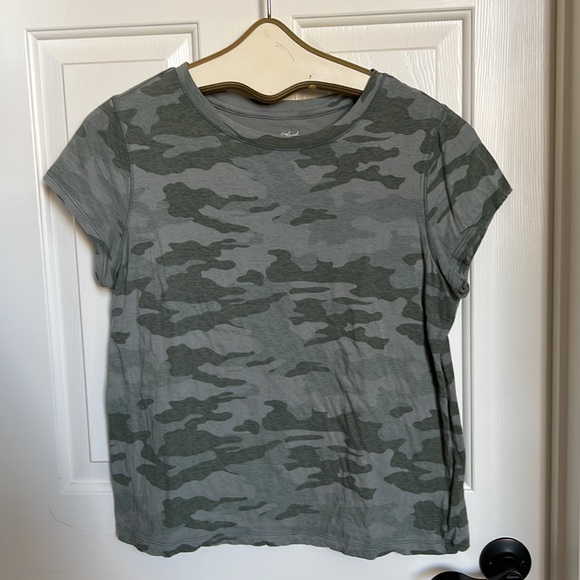 Bundle of 4 tshirts - Picture 6 of 6